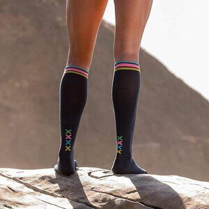 Lily Trotters Slate Grey Compression Sleeves 15-20 mmHG, Size L/XL